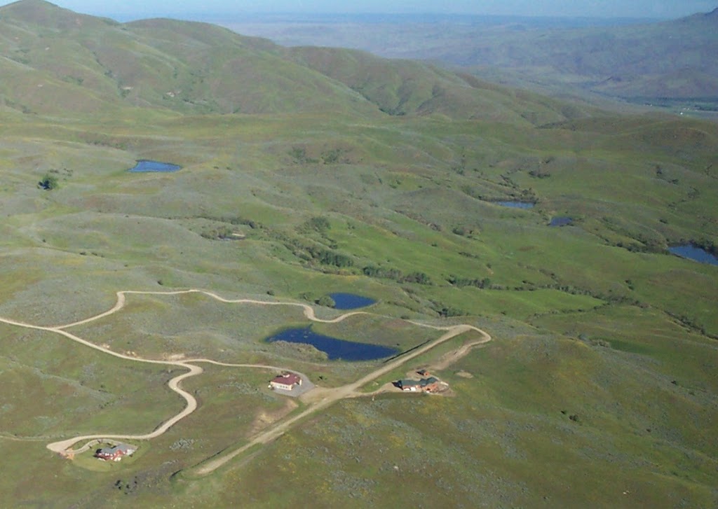 Summit Ridge airstrip | 22 Lakeview Dr, Horseshoe Bend, ID 83629, USA | Phone: (208) 781-0297