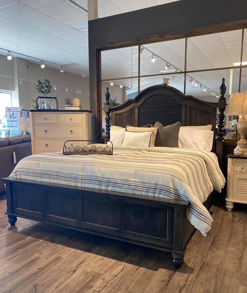 Sheelys Furniture & Appliance | 18813 N Market Pl Dr, Aurora, OH 44202, USA | Phone: (330) 562-3840