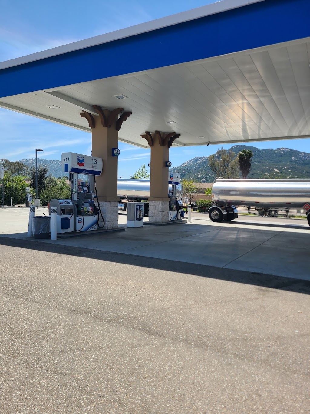 Chevron | 29980 Temecula Pkwy, Temecula, CA 92592, USA | Phone: (951) 297-7304