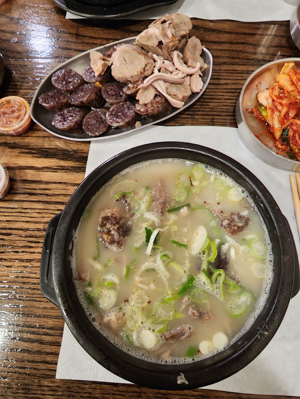 Moobongri Soondae (무봉리 순대국 라크라센타) | 3630 Foothill Blvd, Glendale, CA 91214, USA | Phone: (747) 255-7299