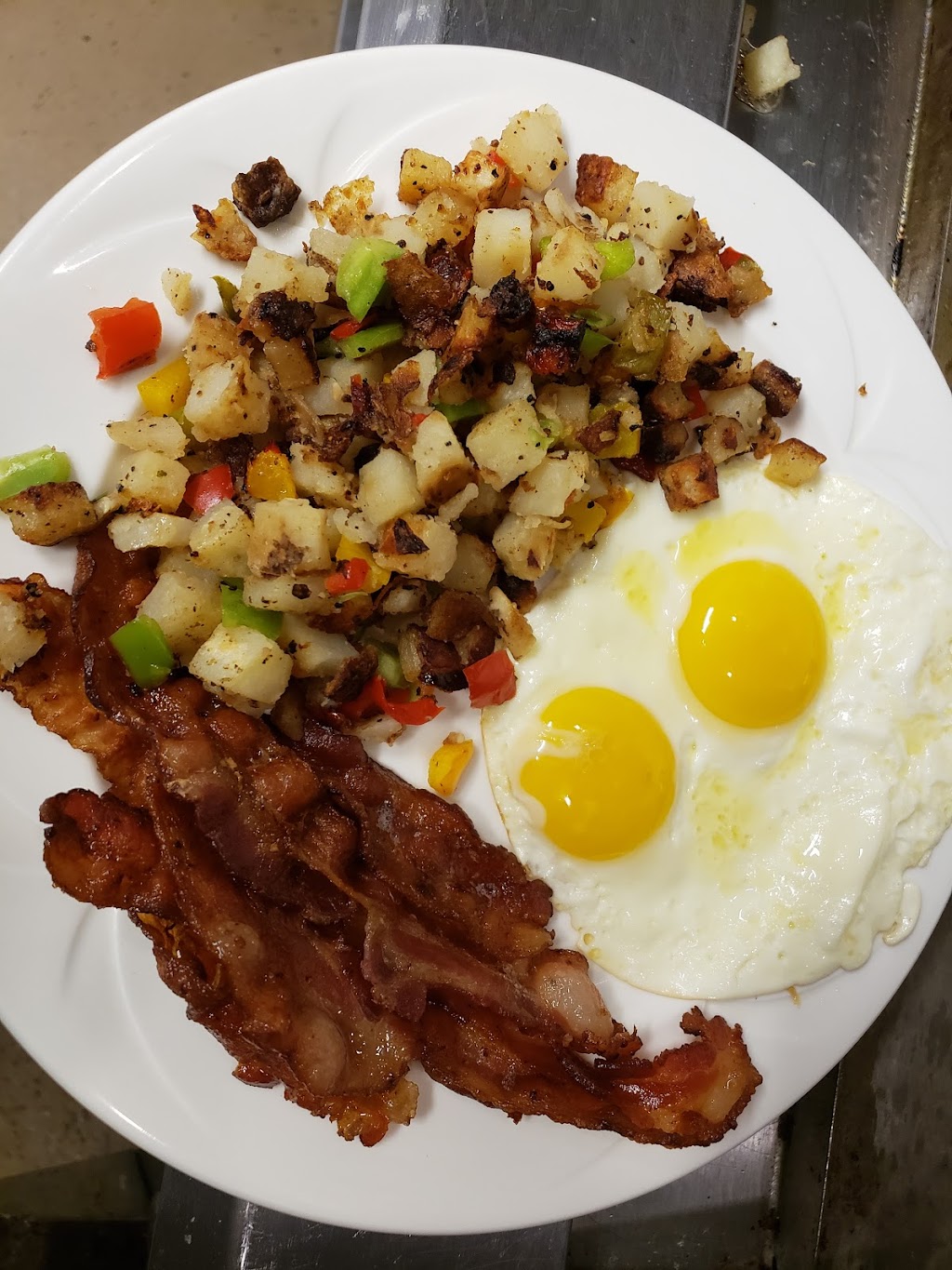 Breakfast at Tinas & The hitching post | 2345 N Apache Trail, Apache Junction, AZ 85119, USA | Phone: (480) 983-1756