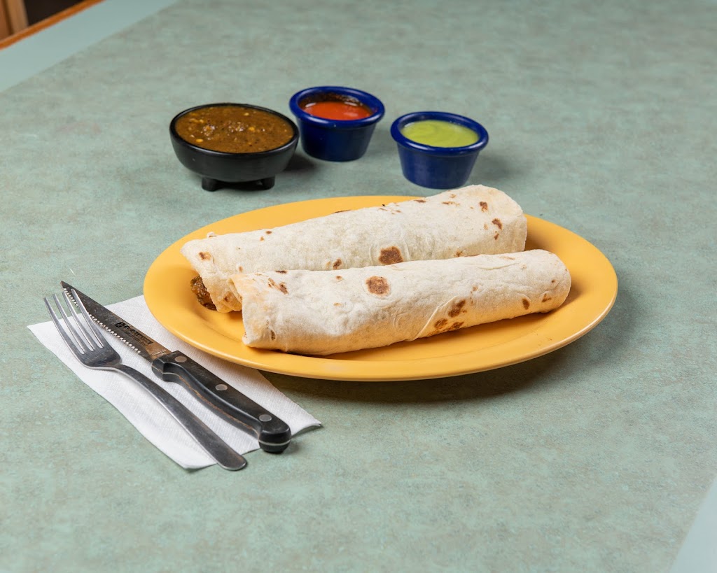 Emilianos Pizza & Mexican Food | 240 Vinton Rd, Vinton, TX 79821, USA | Phone: (915) 886-4008