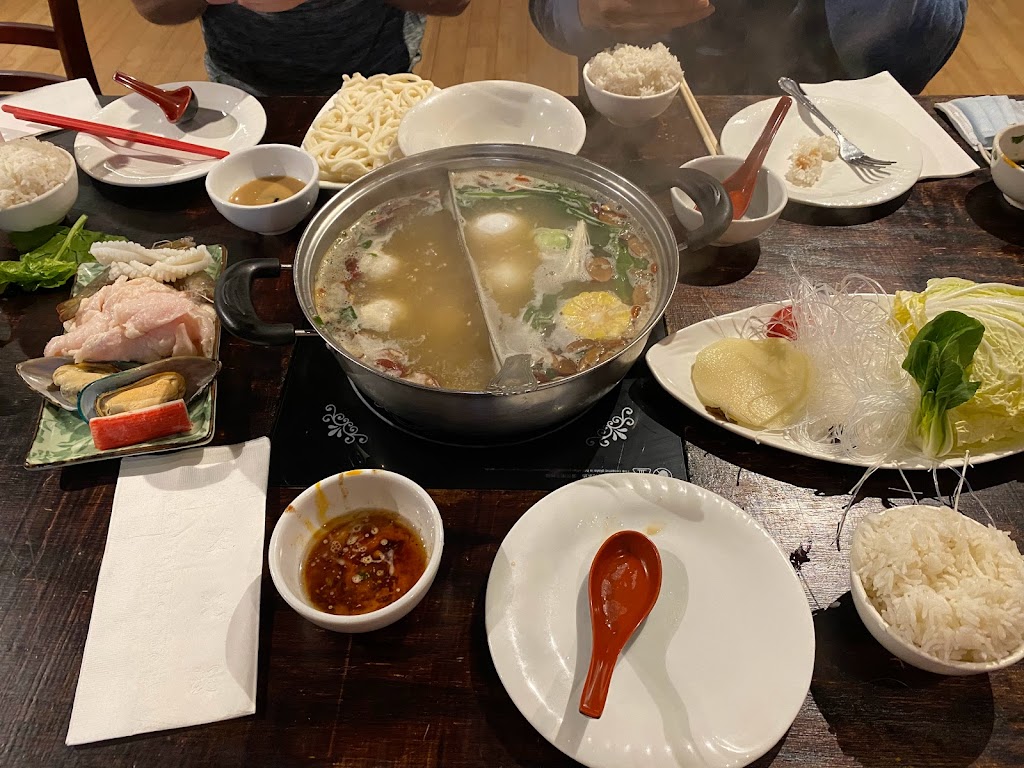 De Tasty Hot Pot Restaurant | 422 Eddy St, Ithaca, NY 14850, USA | Phone: (607) 821-2312