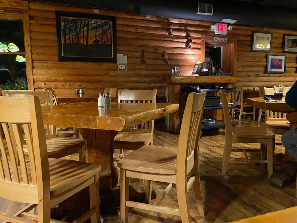 Remingtons River Inn | 130 S Main St, Thiensville, WI 53092, USA | Phone: (262) 238-2697