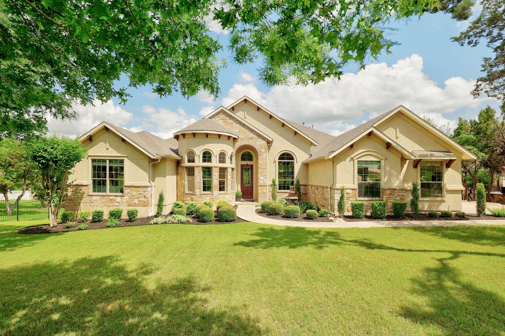 Jennifer Z. Lozier, REALTOR®, REALTY AUSTIN | 917 Dream Catcher Dr, Leander, TX 78641, USA | Phone: (512) 817-3481