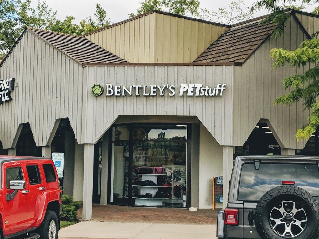 Bentleys Pet Stuff | 1111 Half Day Rd Unit 146, Bannockburn, IL 60015, USA | Phone: (224) 804-6413