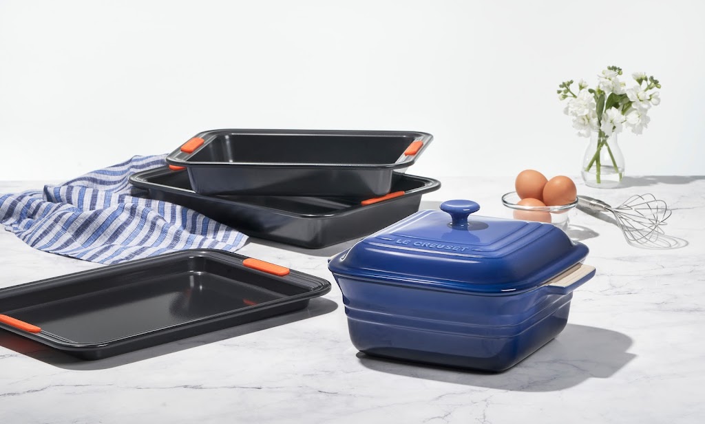 Le Creuset Outlet Store | 1155 Buck Creek Rd Spc A-1, Simpsonville, KY 40067, USA | Phone: (502) 405-1113