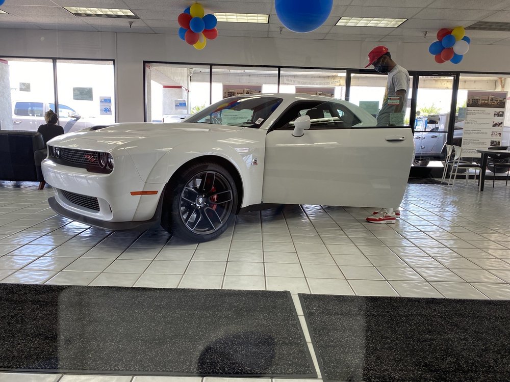 McPeeks Chrysler Dodge Jeep RAM of Anaheim | 1221 S Auto Center Dr, Anaheim, CA 92806, USA | Phone: (714) 262-4902