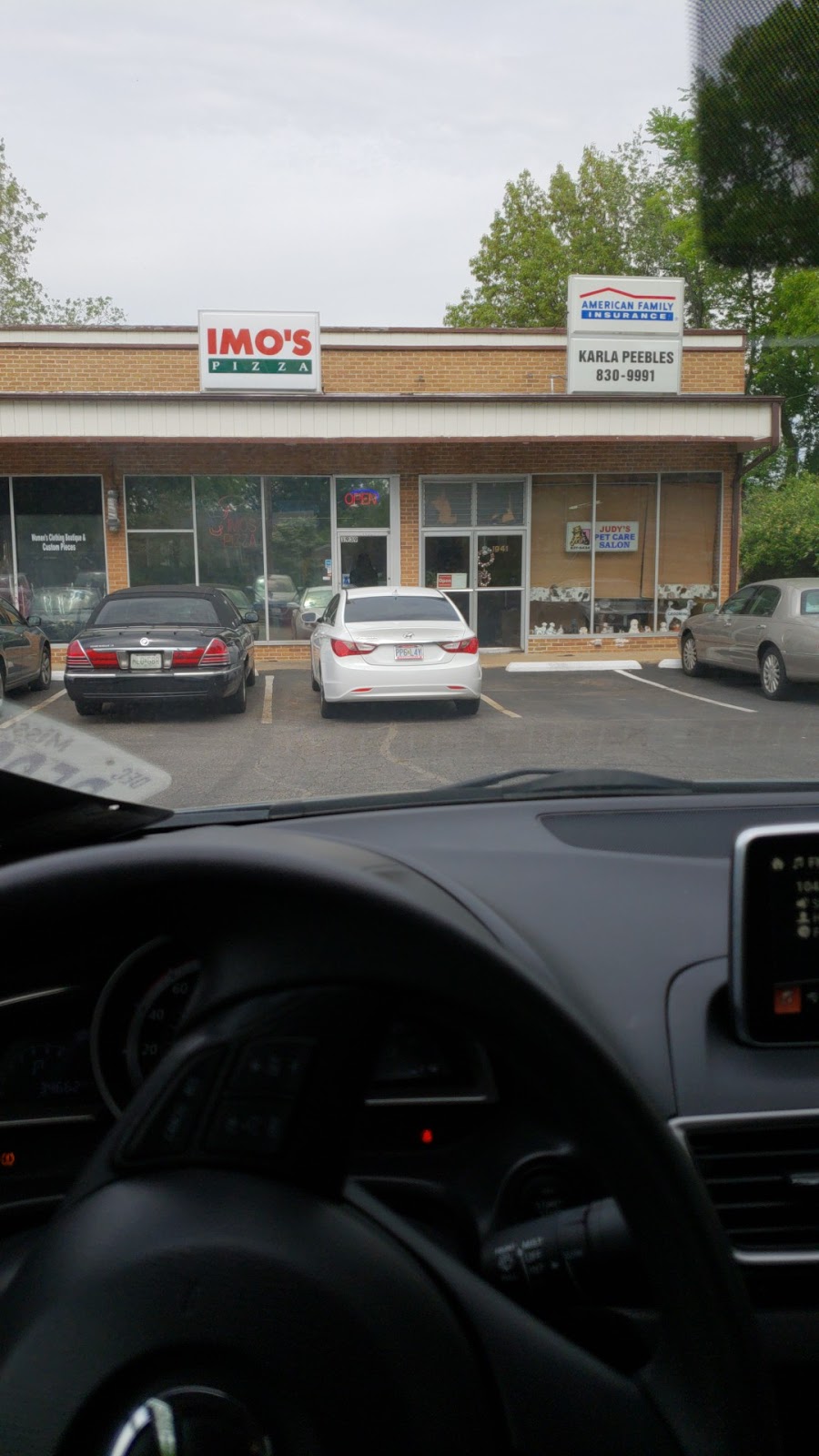 Imos Pizza | 1939 Washington St, Florissant, MO 63033, USA | Phone: (314) 830-2400