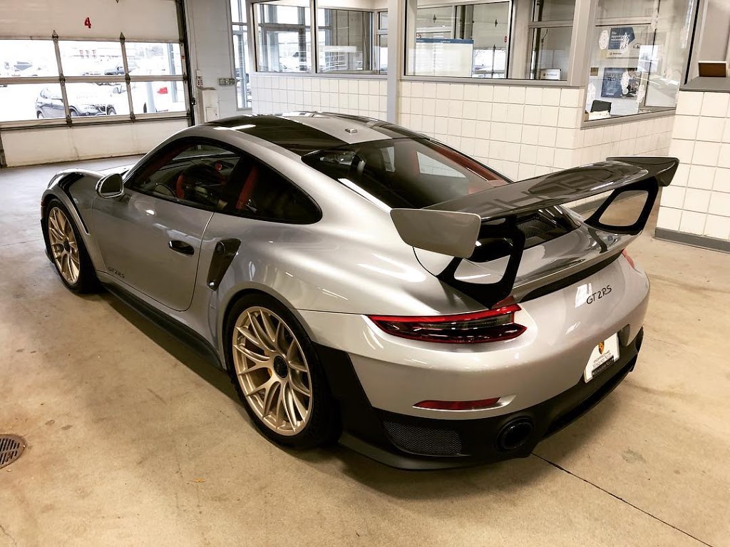 Porsche Milwaukee North | 1400 West Silver Spring Drive 102, North, Glendale, WI 53209 | Phone: (414) 290-1400