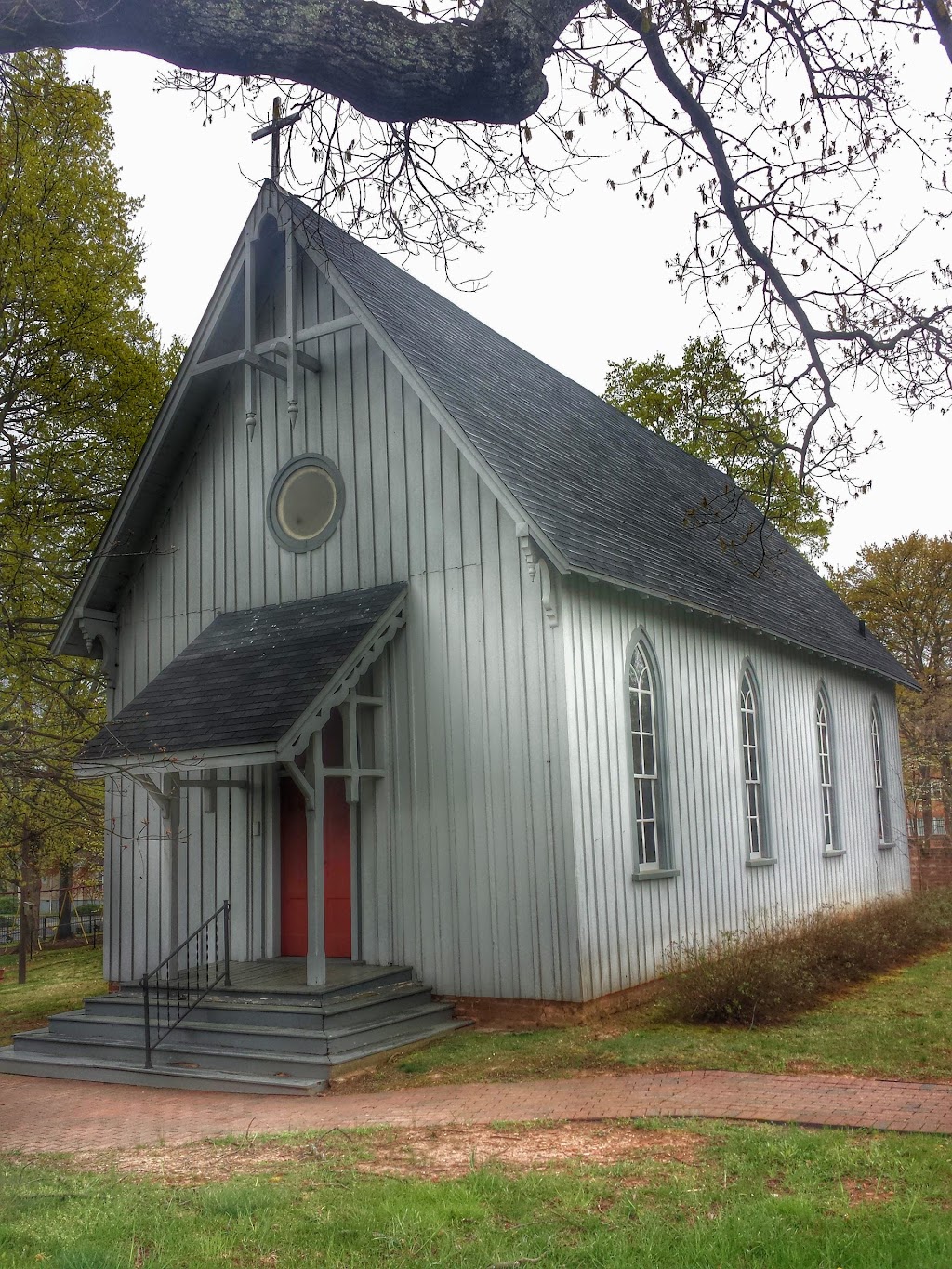 Holy Comforter Episcopal Church | 320 E Davis St, Burlington, NC 27215, USA | Phone: (336) 227-4251