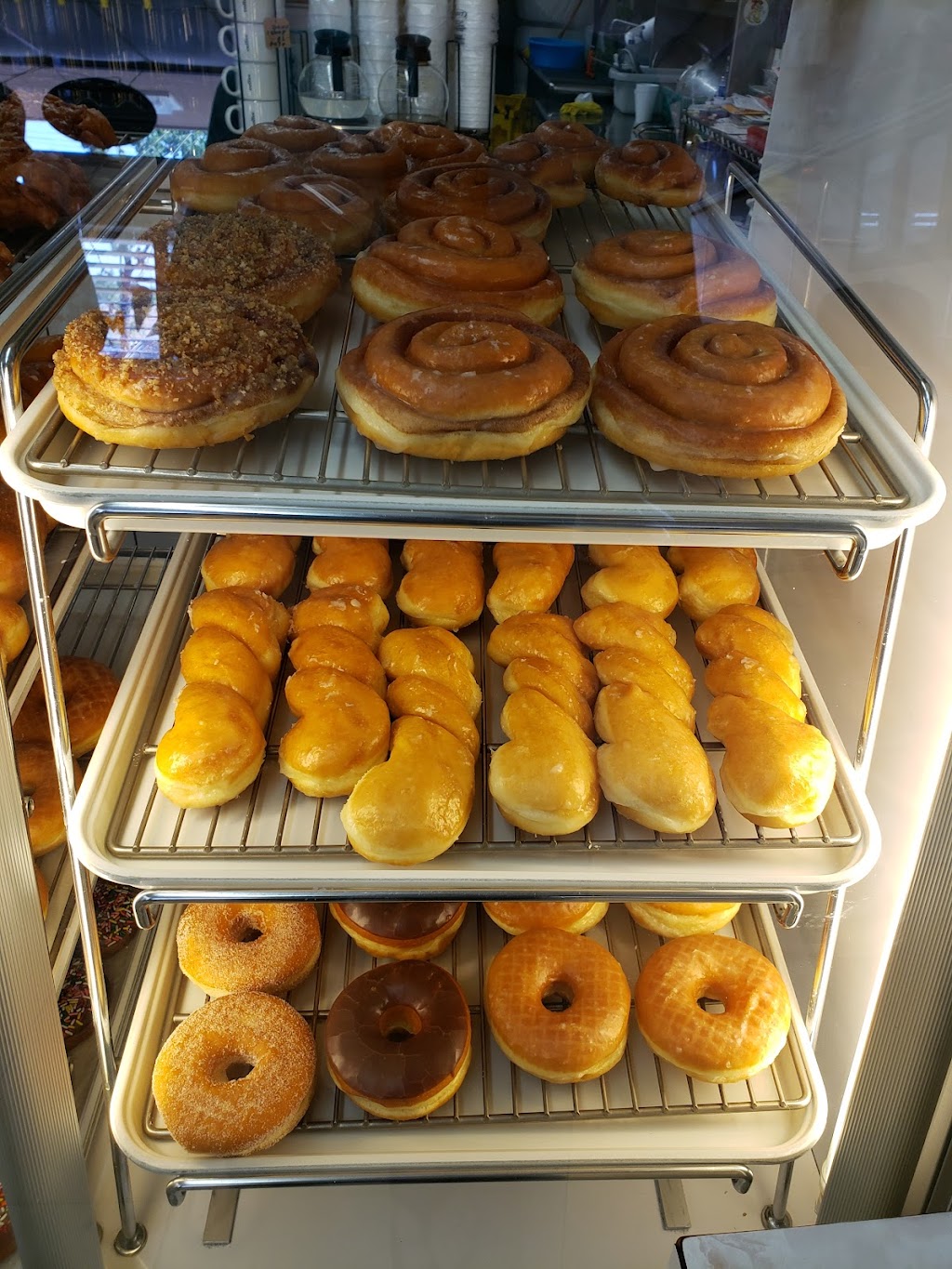 Donut Tyme | 9145 Jurupa Rd, Jurupa Valley, CA 92509, USA | Phone: (951) 685-9599