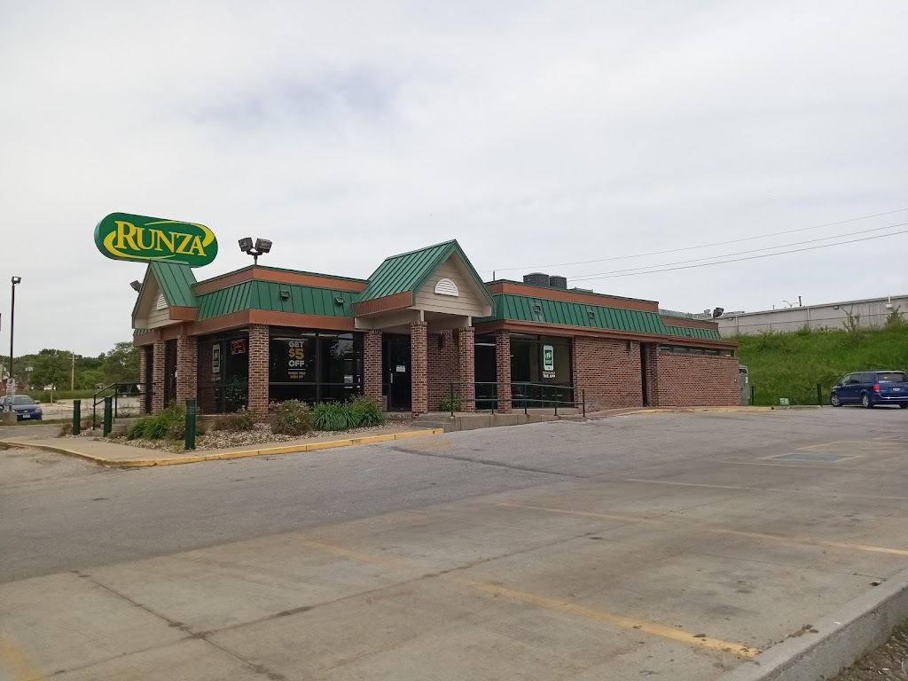 Runza Restaurant | 8910 Fort St, Omaha, NE 68134, USA | Phone: (402) 571-6483