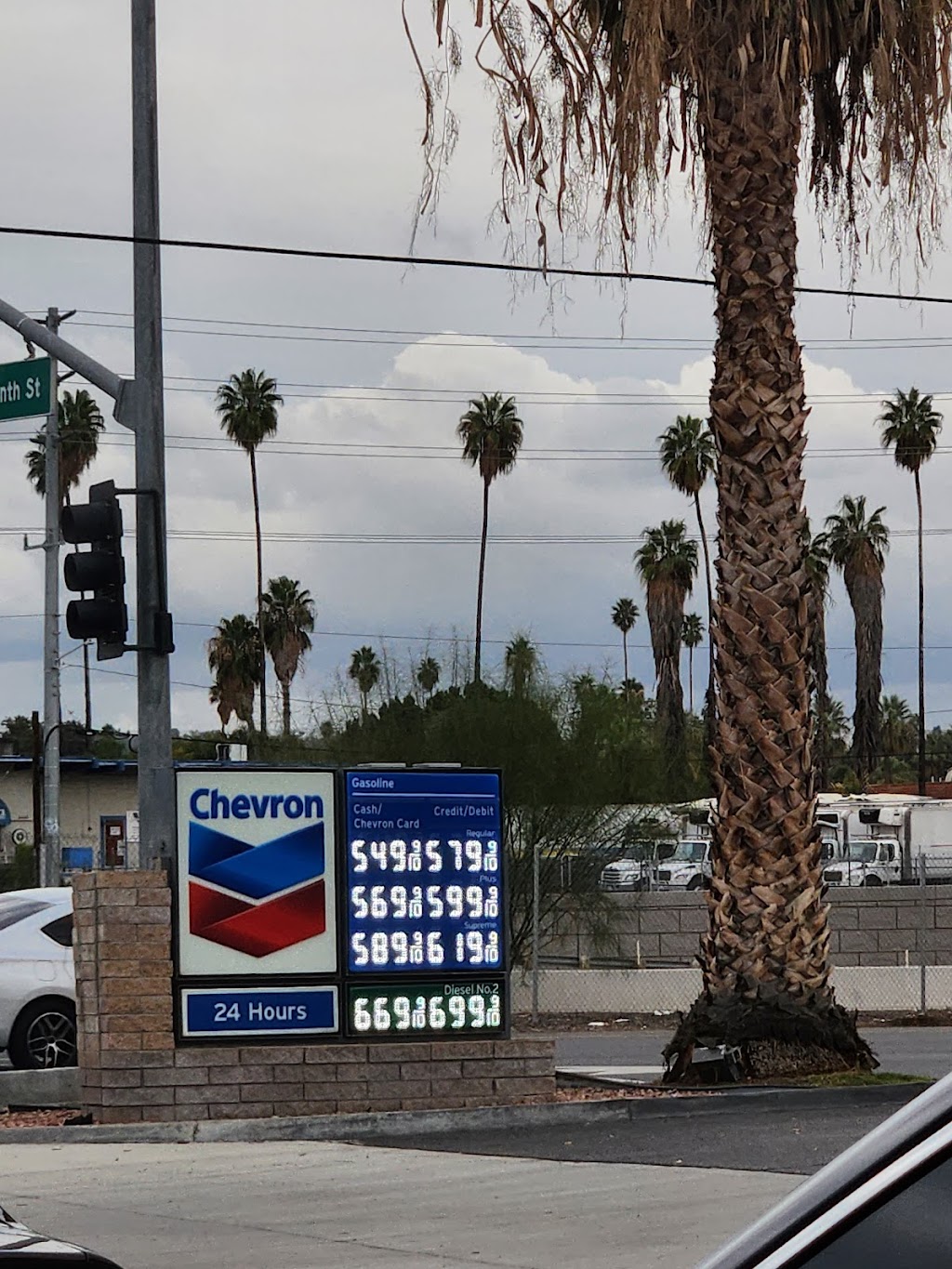 Chevron Gas Station | 3304 14th St, Riverside, CA 92501, USA | Phone: (951) 684-5560