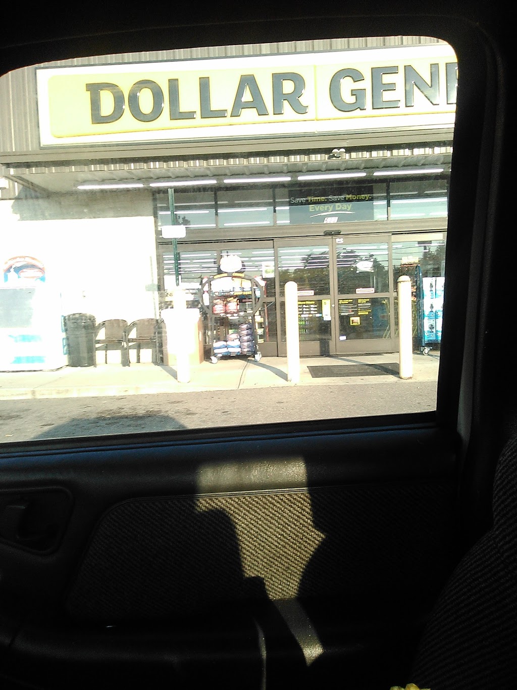 Dollar General | 622 Green Blvd, Aurora, IN 47001, USA | Phone: (812) 926-1040