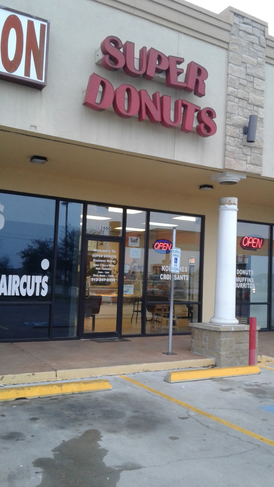 Del Valle Donuts | 12800 Pearce Ln, Del Valle, TX 78617 | Phone: (512) 247-2399