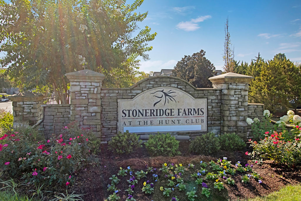 Stoneridge Farms at the Hunt Club Apartments | 2325 Nashville Pike, Gallatin, TN 37066, USA | Phone: (615) 451-7057