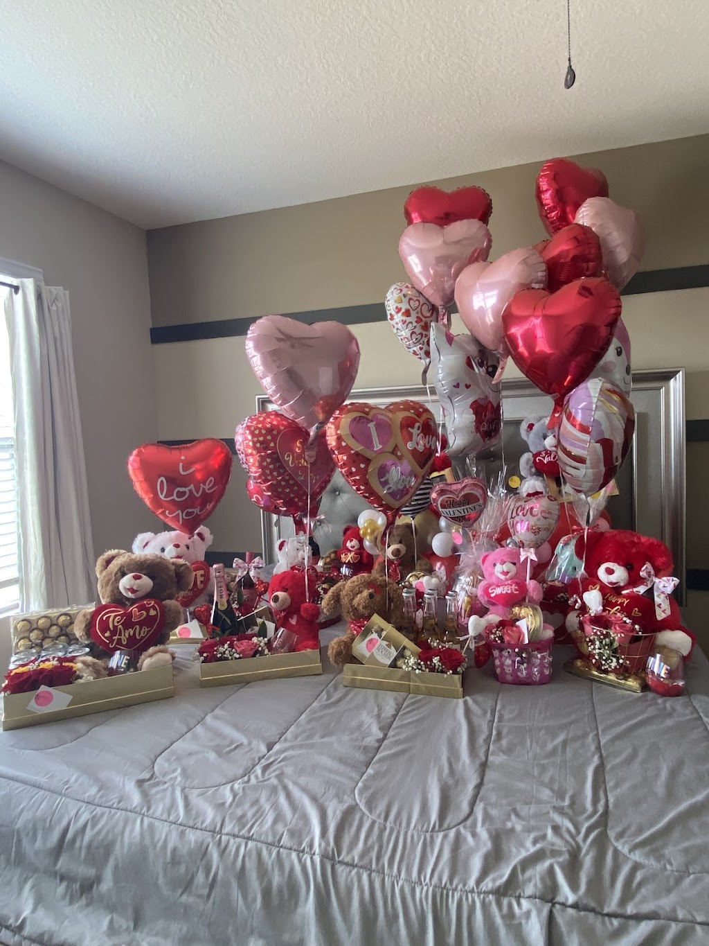 Blossom Balloons Events | 300 St Georges Cir, Eagle Lake, FL 33839, USA | Phone: (407) 232-4715