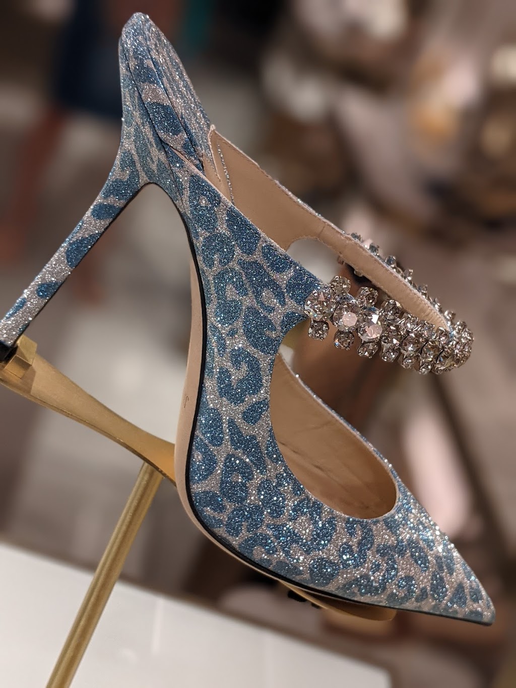 Jimmy Choo | 7014 E Camelback Rd Suite 1144, Scottsdale, AZ 85251, USA | Phone: (480) 947-2067