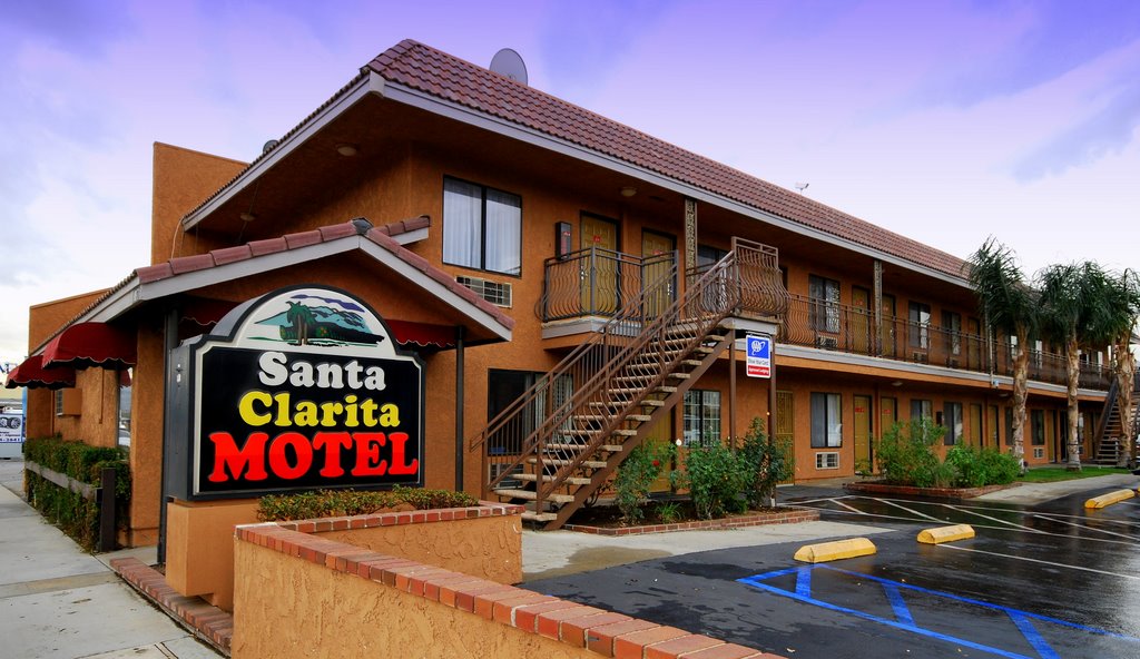 Santa Clarita Motel | 24971 Railroad Ave, Newhall, CA 91321, USA | Phone: (661) 259-2800