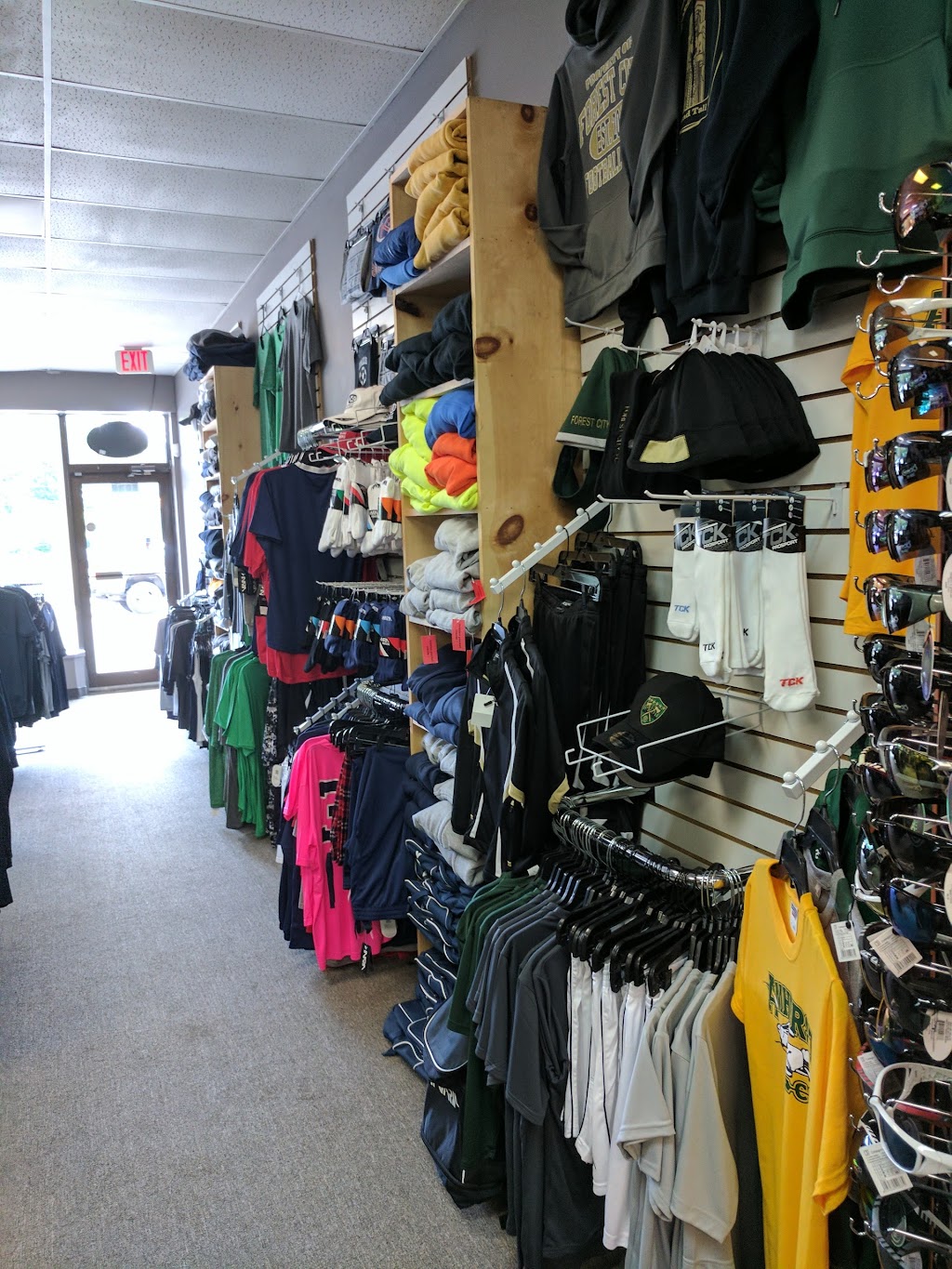 Ryco Sports | 7096 Columbia Rd, Olmsted Falls, OH 44138, USA | Phone: (440) 427-5828