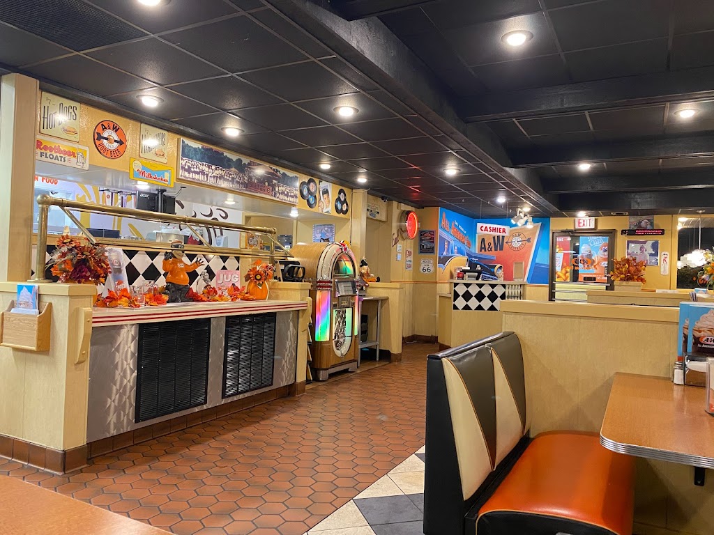 A&W Restaurant | 1035 Bergslien St, Baldwin, WI 54002, USA | Phone: (715) 684-2134