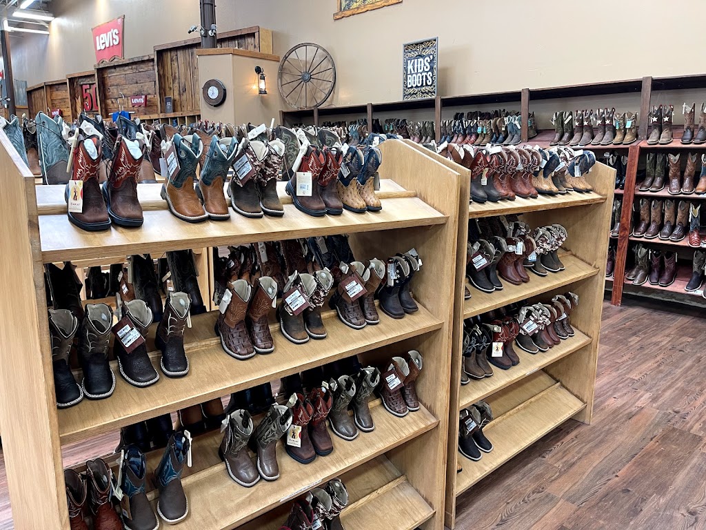 Starr Western Wear | 11751 Gateway Blvd W, El Paso, TX 79936, USA | Phone: (915) 594-0113