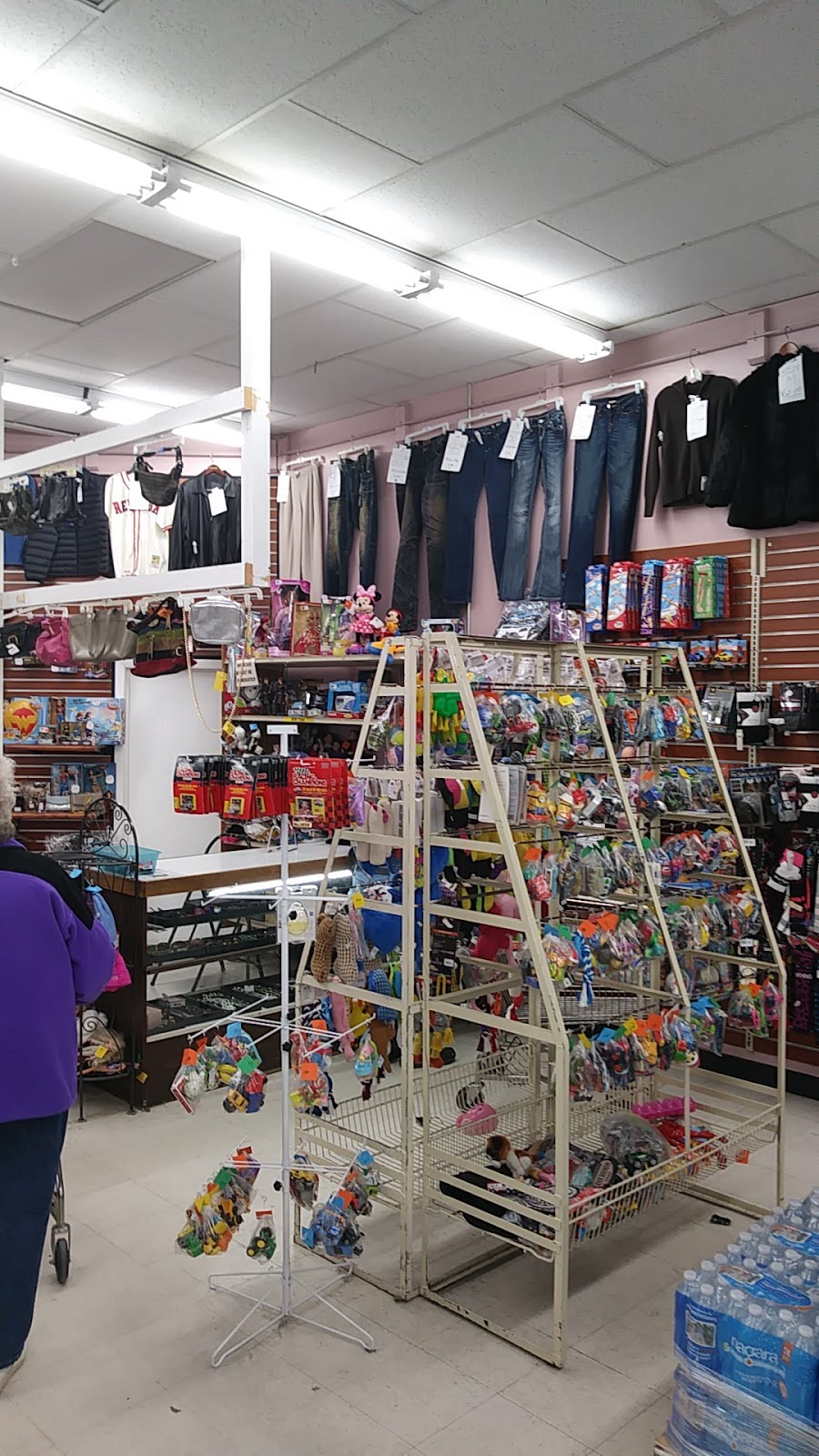 Village Discount Outlet | 3880 Linden Ave, Dayton, OH 45432, USA | Phone: (614) 443-3421