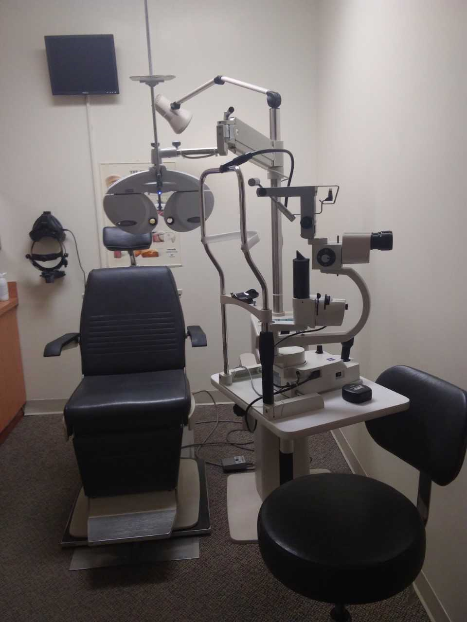 Blumenstock Family Eyecare | 1501 Pine Lake Rd Unit 1, Lincoln, NE 68512, USA | Phone: (402) 421-7773