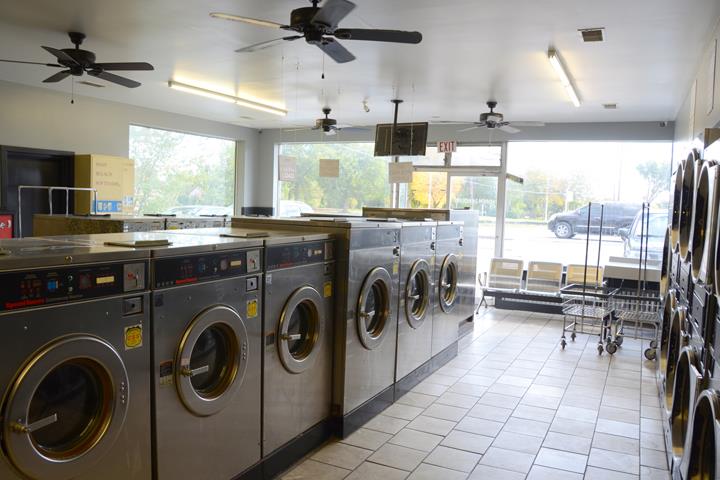 Stellar Coin Laundry - White House | 3205 US-31W, White House, TN 37188, USA | Phone: (615) 346-5331