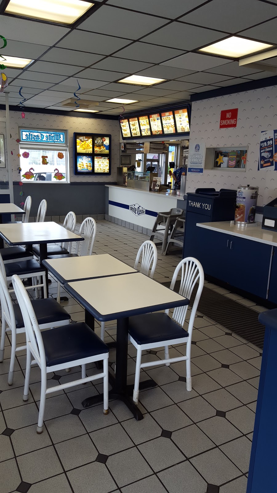 White Castle | 2430 Landmark Ave NE, Corydon, IN 47112, USA | Phone: (812) 738-6551