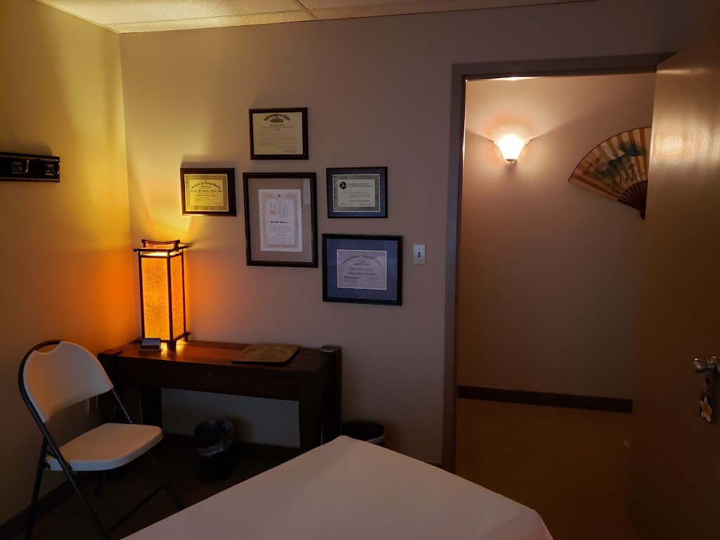 Gibson Massotherapy | 3250 W Market St #104, Fairlawn, OH 44333, USA | Phone: (330) 701-8780