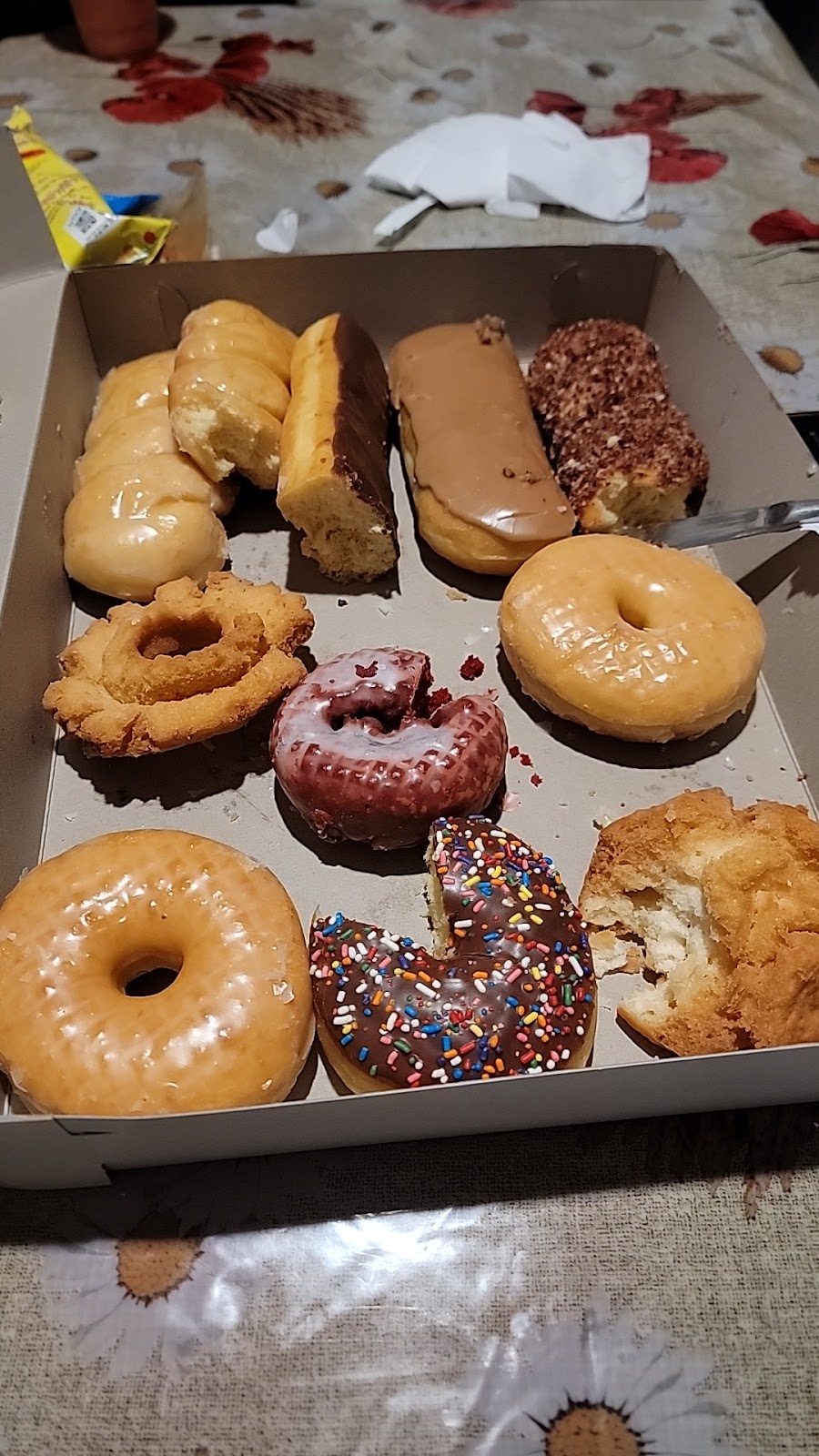 Mimi’s Donuts & Ice Cream | 4000 University Pkwy #4012, San Bernardino, CA 92407, USA | Phone: (909) 352-6351