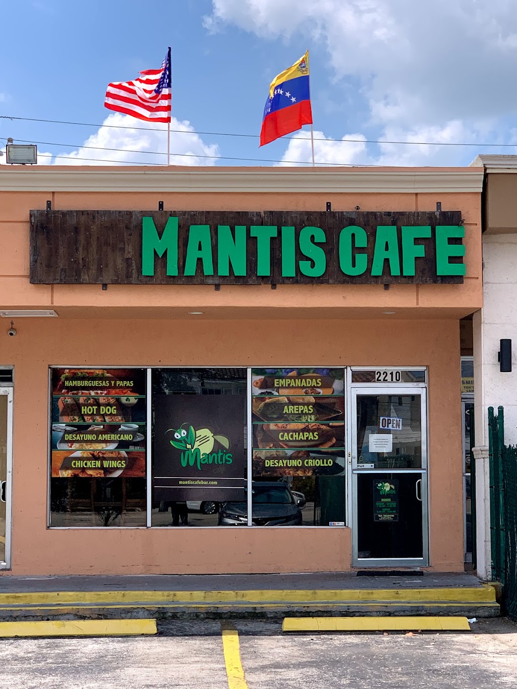 MANTIS CAFE | 2210 NE 123rd St, North Miami, FL 33181, USA | Phone: (786) 580-4380