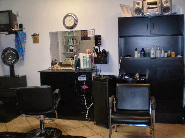 The Hair Shoppe | 7312 Worthington Rd, Jacksonville, FL 32244, USA | Phone: (904) 771-2266