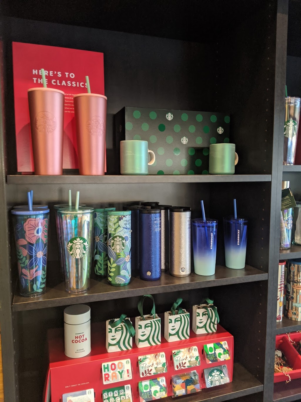 Starbucks | 1240 W Foothill Blvd, Azusa, CA 91702, USA | Phone: (626) 224-3941