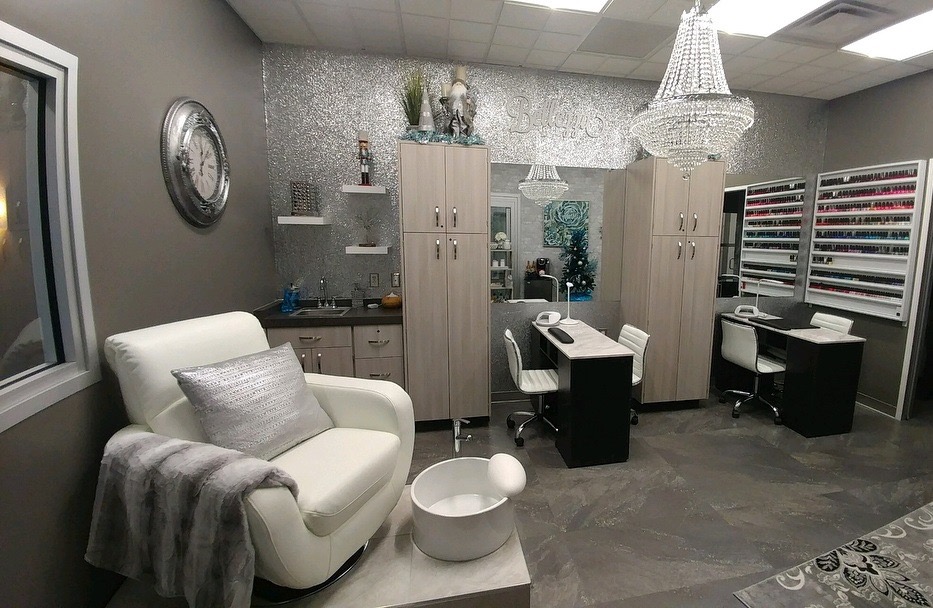 Sola Salon Studios | 8005 Creighton Pkwy, Mechanicsville, VA 23111, USA | Phone: (804) 412-7652