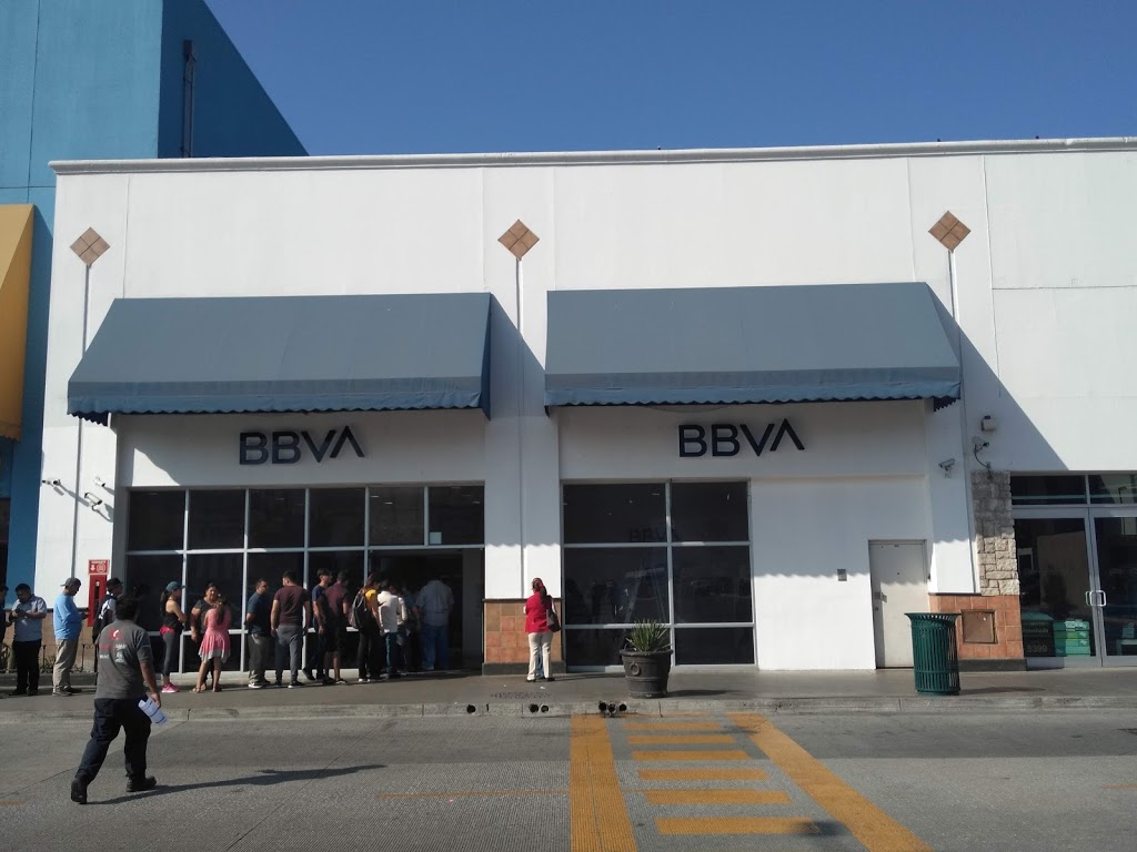 BBVA Tijuana Macro Plaza | Misión de San Luis, Río Tijuana 3a. Etapa, Mariano Matamoros, 22226 Tijuana, B.C., Mexico | Phone: 55 5226 2663