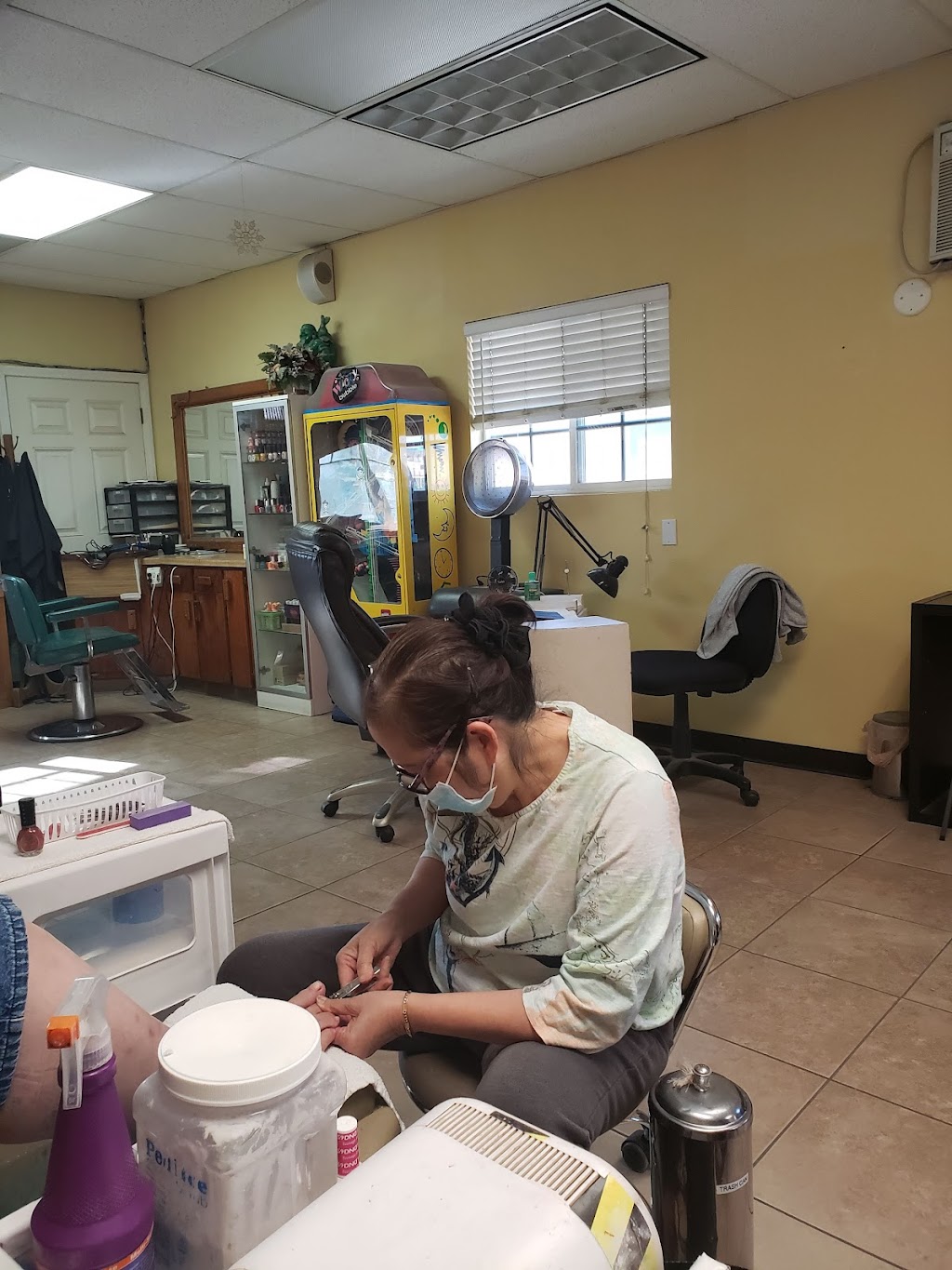 Antonios Barbers | 9012 Mission Blvd, Riverside, CA 92509, USA | Phone: (951) 681-3300