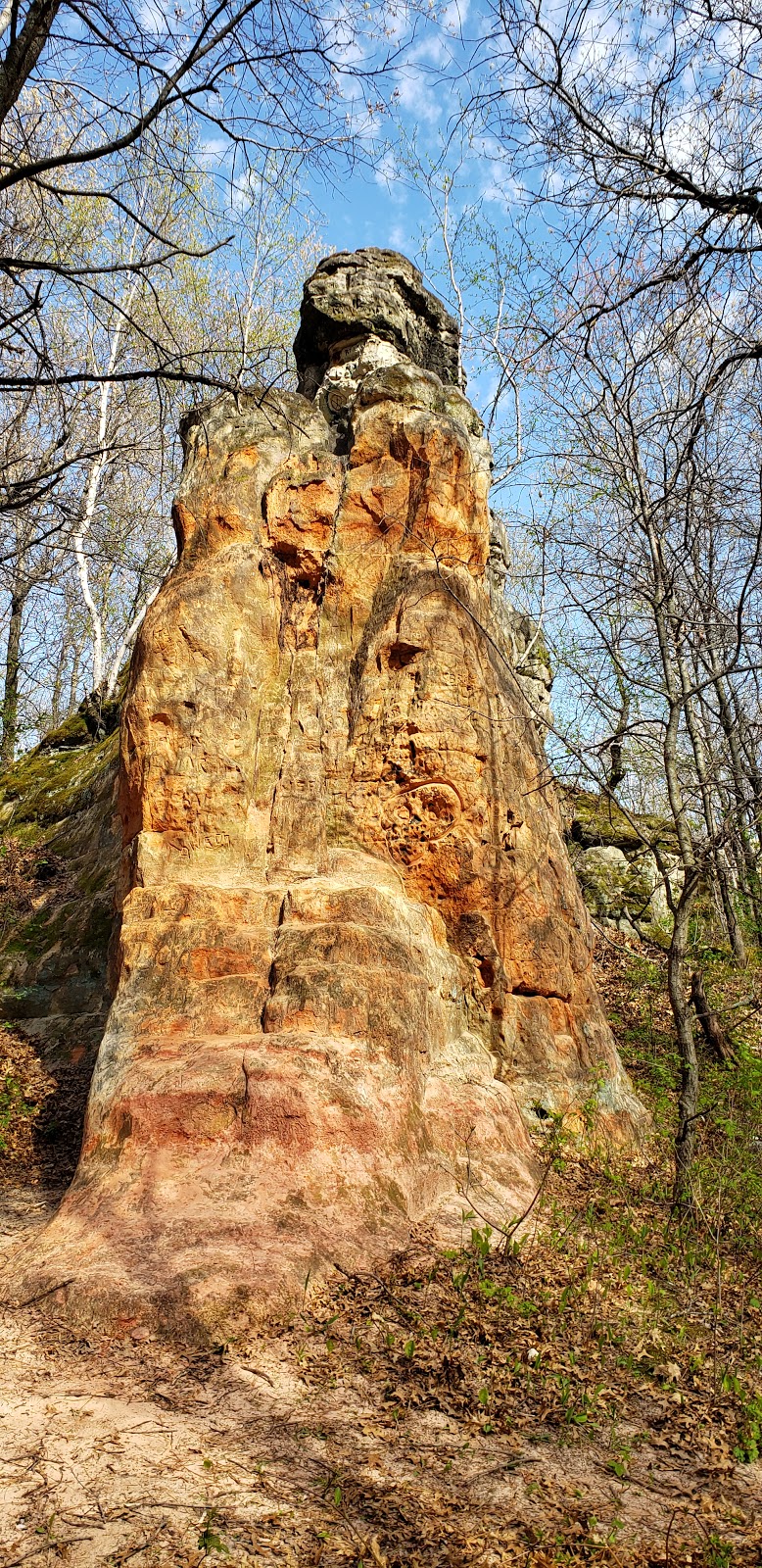 Chimney Rock Scientific and Natural Area (SNA) | Joan Ave, Hastings, MN 55033, USA | Phone: (651) 259-5800