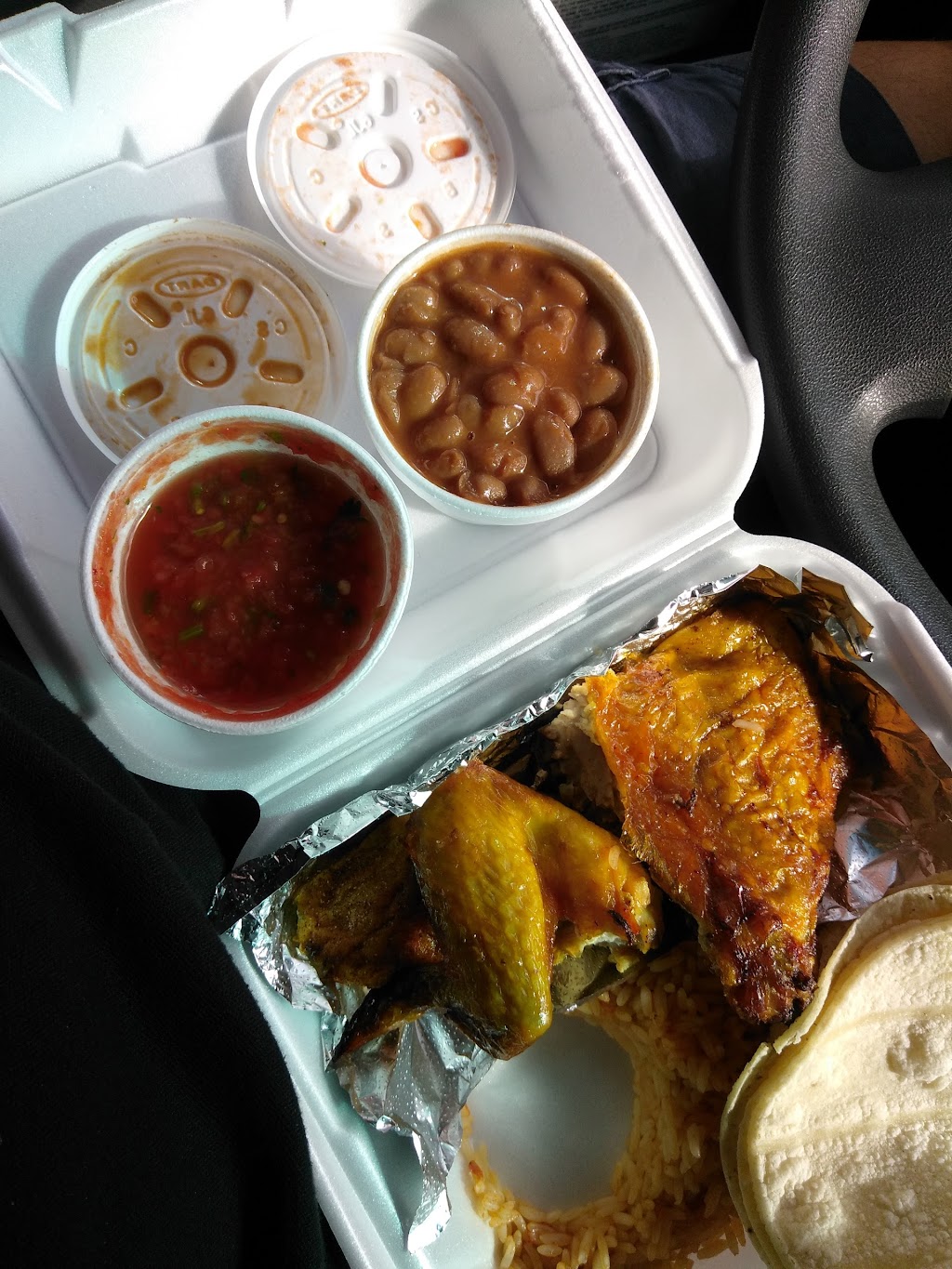 El Pollo Amigo | 23715 Vanowen St, Canoga Park, CA 91307, USA | Phone: (818) 710-9600