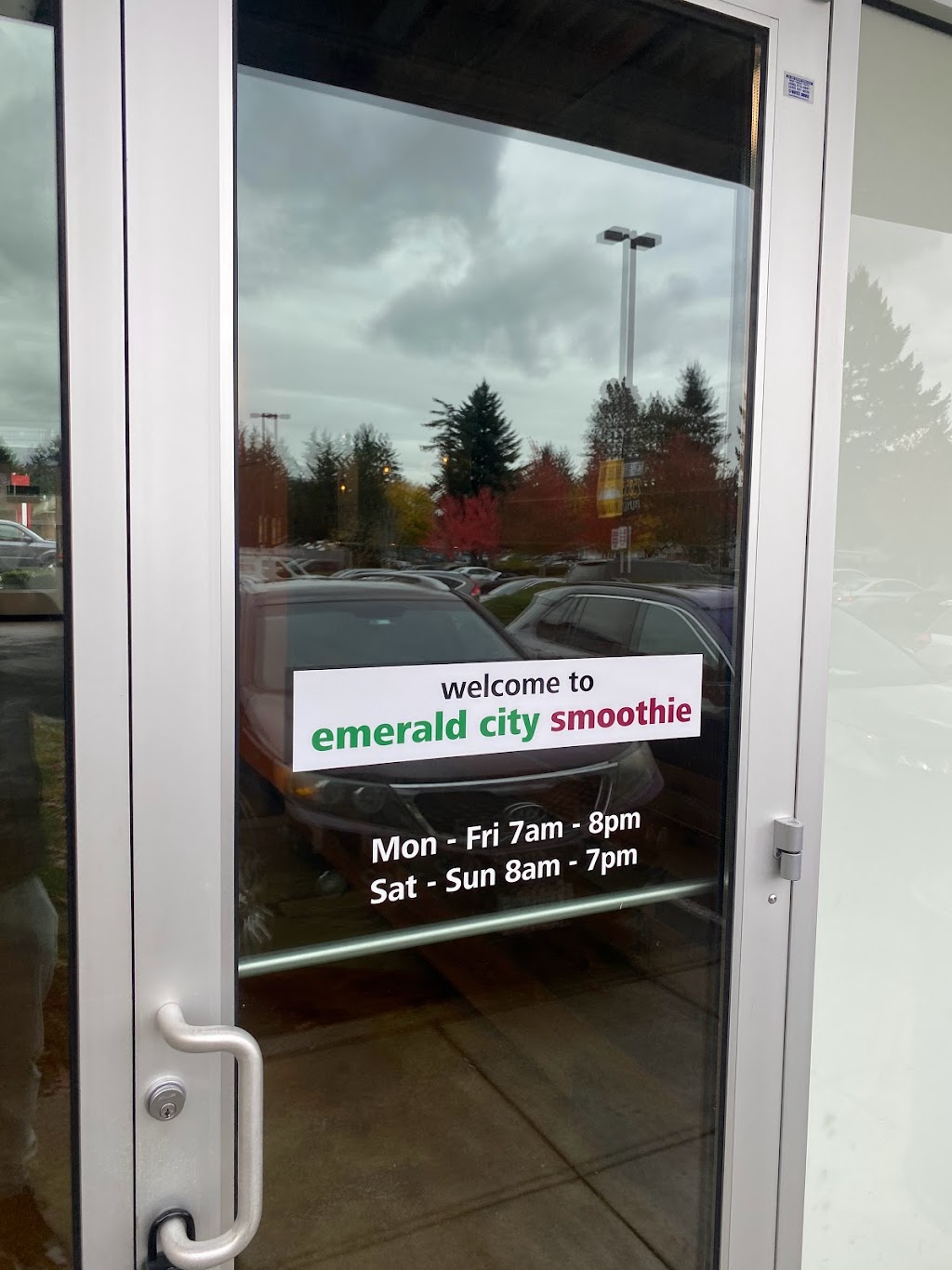 Emerald City Smoothie | 212 Garfield St S, Tacoma, WA 98444, USA | Phone: (253) 503-0553