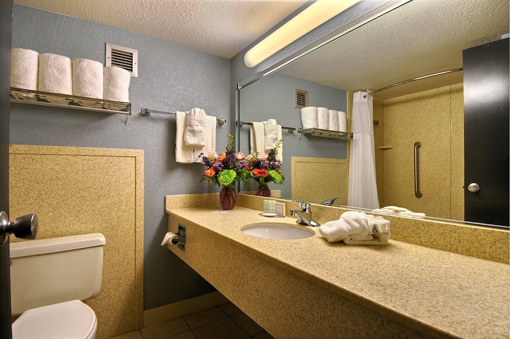 Travelodge by Wyndham - Memphis Airport | 1471 E Brooks Rd, Memphis, TN 38116, USA | Phone: (901) 207-7924