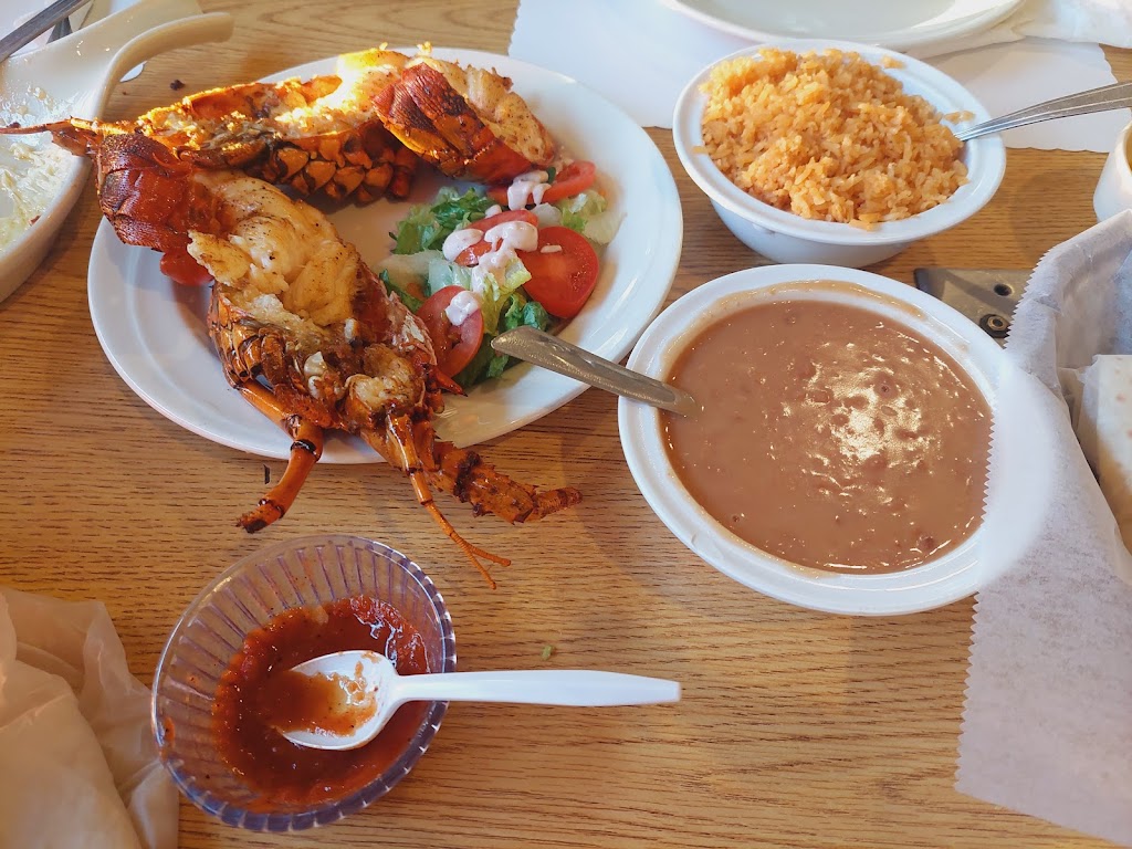 La Escondida Puerto Nuevo. Restaurante Bar | Anzuelo 12, 22716 Puerto Nuevo, B.C., Mexico | Phone: 661 110 3579