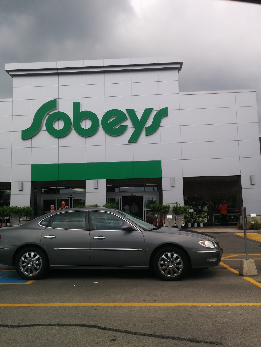 Sobeys Fonthill | 110 Hwy 20 E, Fonthill, ON L0S 1E0, Canada | Phone: (905) 892-2570