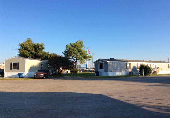 Skyview Mobile Home Park | 1644 East Highway 66, El Reno, OK 73036, USA | Phone: (405) 262-6422