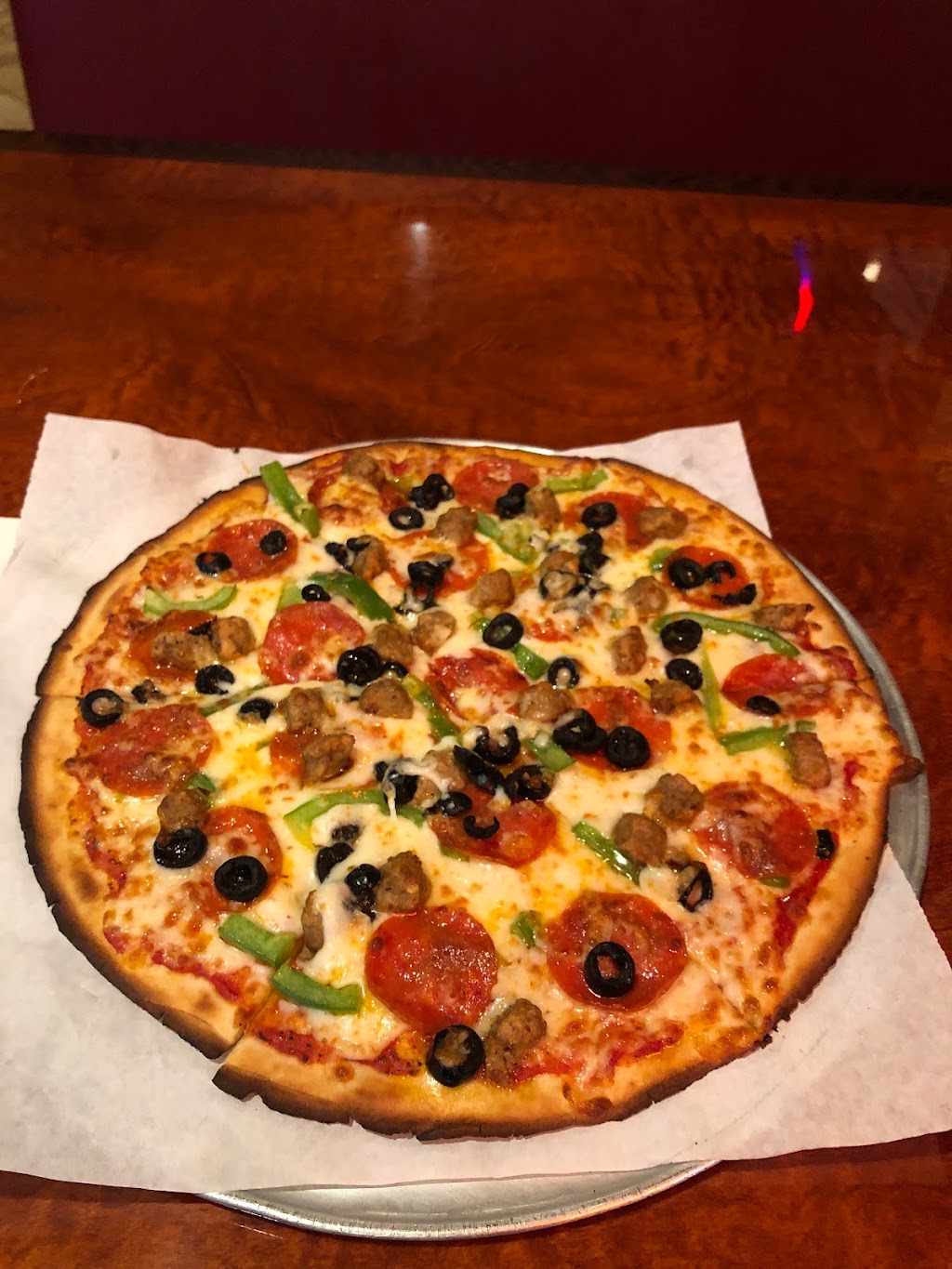 Renos Pizzeria & Restaurant | 11412 Ventura Blvd, Studio City, CA 91604, USA | Phone: (818) 763-1088