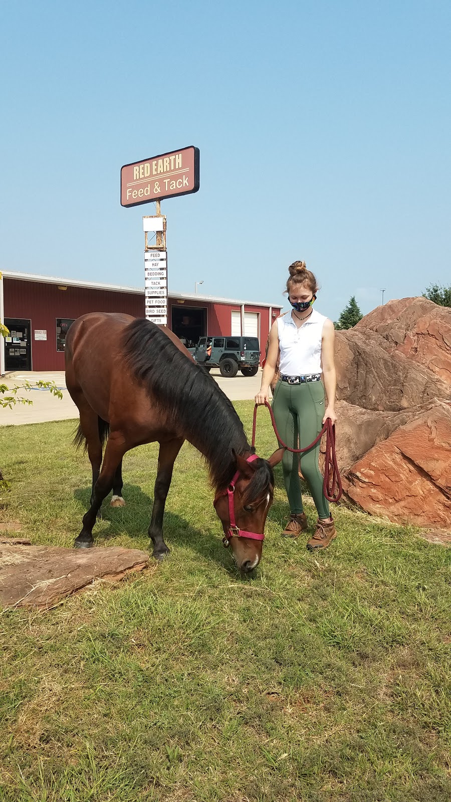 Red Earth Feed and Tack | 2301 E I-44 Service Rd, Oklahoma City, OK 73111, USA | Phone: (405) 478-3424