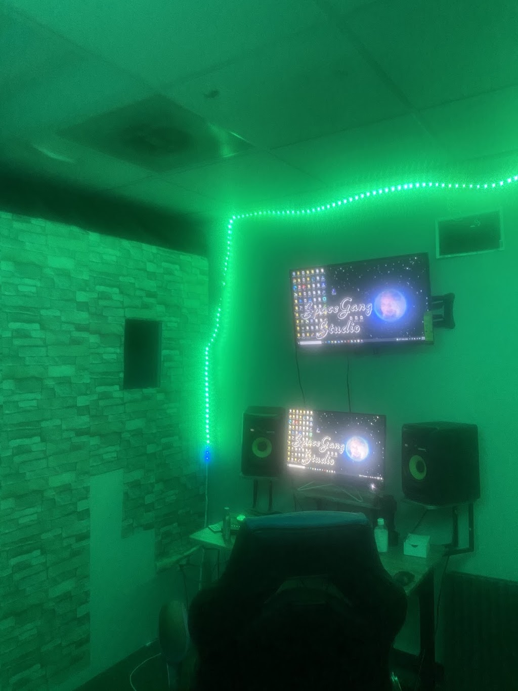 SpaceGang Studio | 4600 Powder Mill Rd #450, Beltsville, MD 20705 | Phone: (301) 648-5370