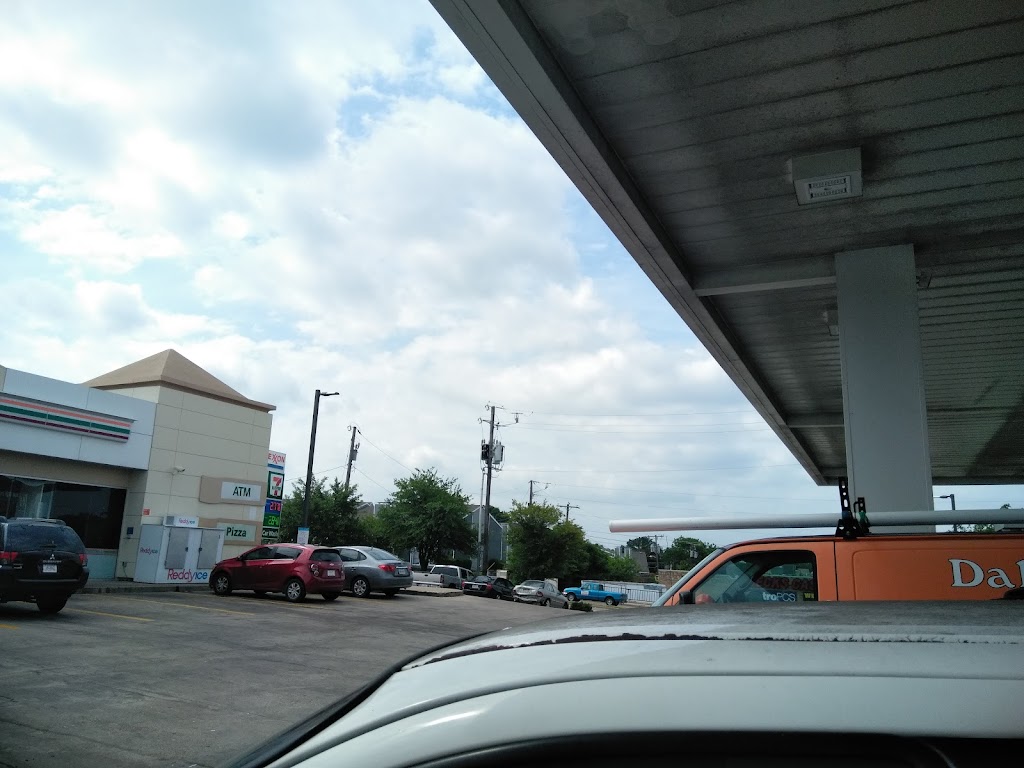 Exxon | 8302 Abrams Rd, Dallas, TX 75243, USA | Phone: (214) 349-0634